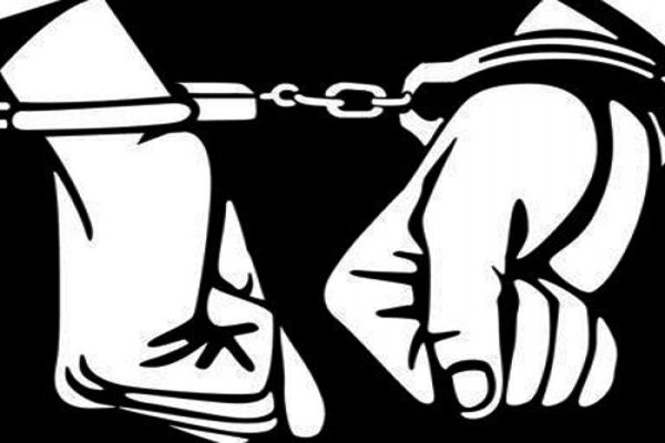 छग : महिला समेत 2 नक्सली गिरफ्तार