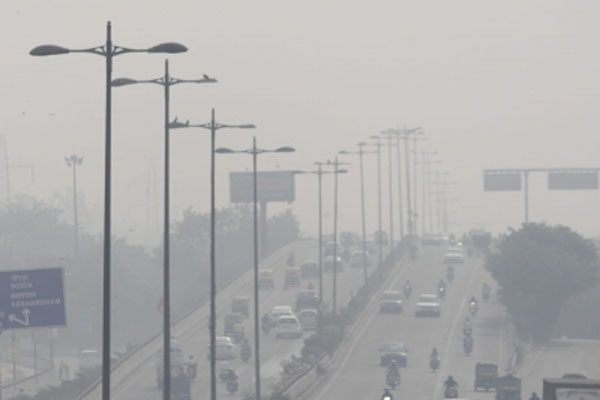 दिल्ली की हवा खतरनाक हुई : AQI खराब श्रेणी में !