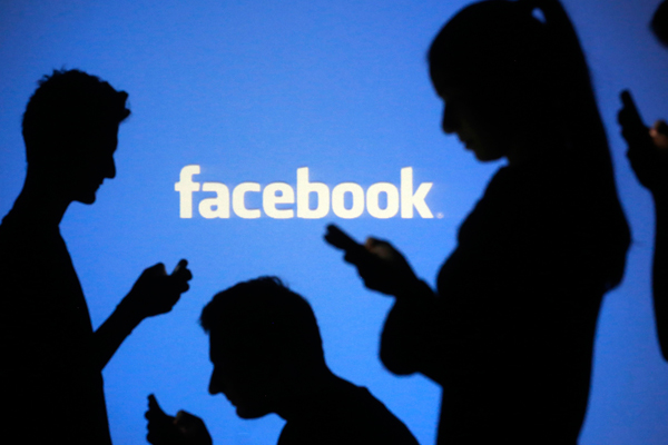 फेसबुक को खबरों की विश्वसनीयता तय करनेवालों की है तलाश