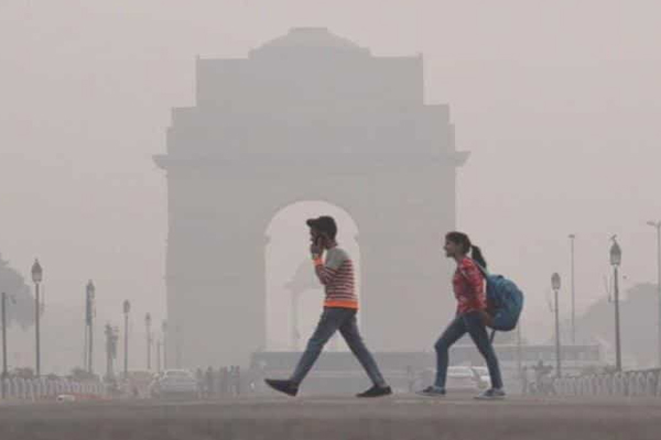 दिल्ली में धुंध भरी रही सुबह, वायु गुणवत्ता ‘अति खराब’