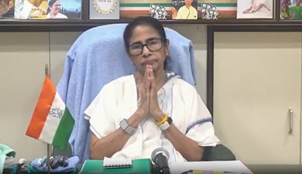 राजनीतिक संन्यास नहीं लूंगी, भाजपा को रिटायर होने के लिए करूंगी मजबूर : ममता बनर्जी