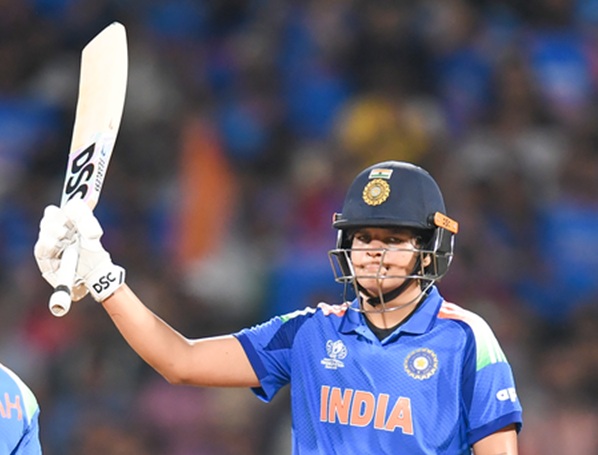 भारत बनाम श्रीलंका: लगातार तीसरे टी 20 मैच में शेफाली वर्मा का अर्धशतक, इस लिस्ट में बनाई जगह
