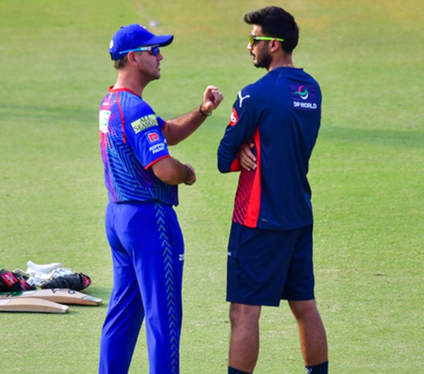 आईपीएल 2026 : डीसी के सामने अपने घर में पंजाब किंग्स का विजय रथ रोकने की चुनौती, हेड-टू-हेड में कौन आगे?