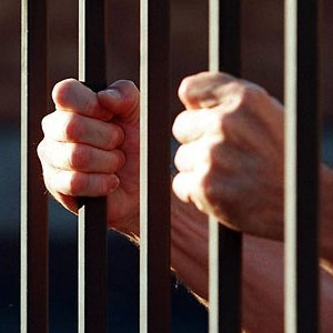 आव्रजन घोटाले में भारतीय दम्पती को जेल