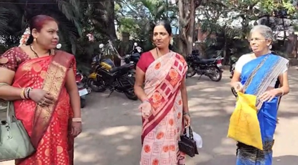 कर्नाटक : गृह लक्ष्मी योजना के लाभार्थियों को नहीं मिल रहा बकाया फंड, साझा किया दर्द
