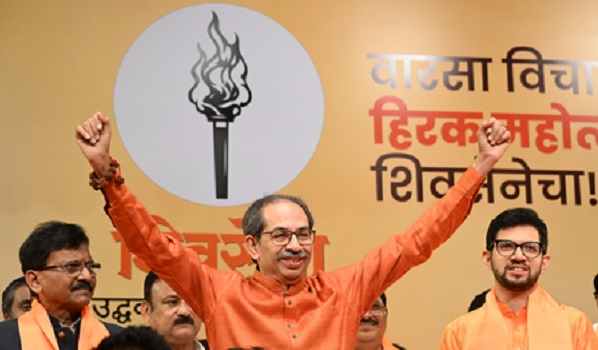 महाराष्ट्र : दल-बदल करने वाले सांसदों के निर्वाचन क्षेत्रों का दौरा करेंगे उद्धव ठाकरे