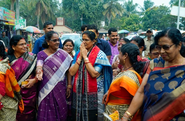 ओडिशा : उप मुख्यमंत्री प्रवती परिदा ने कारवां टूरिज्म लॉन्च किया
