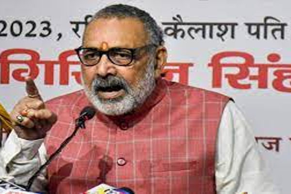 गिरिराज सिंह ने कांग्रेस को बताया सीज़नल हिंदू,प्राण प्रतिष्ठा के निमंत्रण को अस्वीकार करने पर कहा