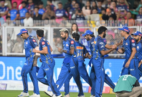 मुंबई इंडियंस के लिए बुरा सपना साबित हो रहे हैं विपक्षी टीमों के मैदान, पिछले 25 मैचों के आंकड़े चौंकाने वाले 
