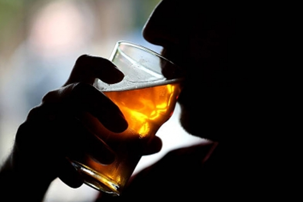 खुले में शराब पीने वाले 160 से अधिक लोगों के खिलाफ मामला दर्ज