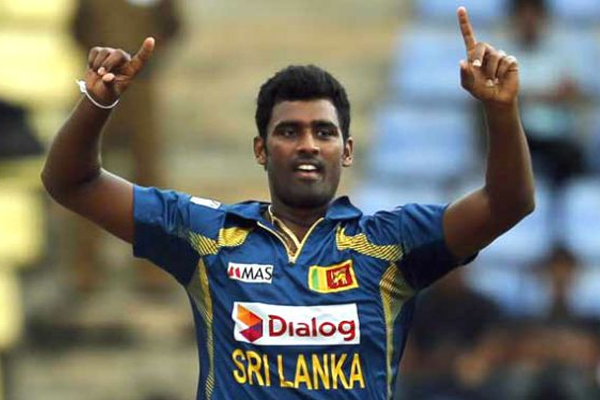 परेरा ने श्रीलंकाई गेंदबाजों की तारीफ की