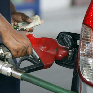 पेट्रोल पंप मालिकों ने हडताल की धमकी दी