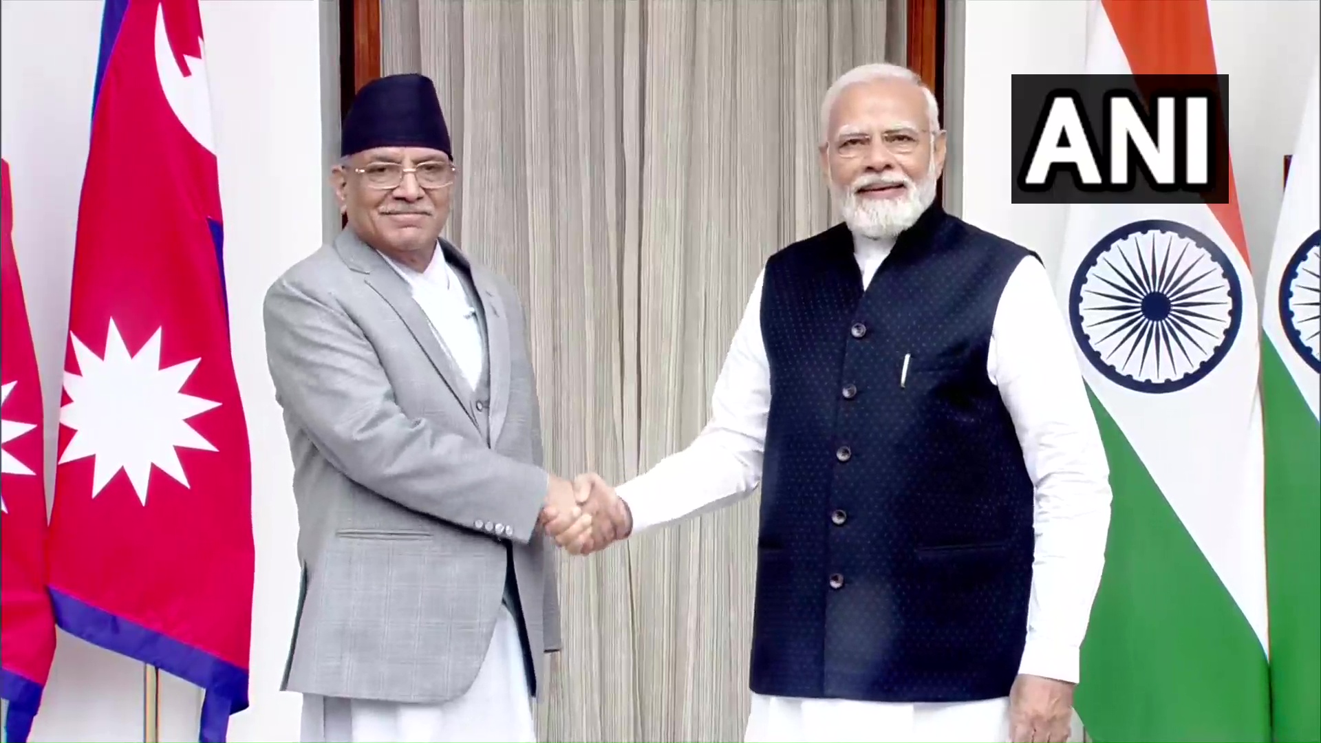 PM मोदी ने नेपाल के प्रधानमंत्री पुष्प कमल दहल प्रचंड से की मुलाकात 
