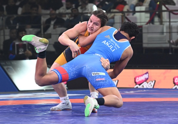 प्रो रेसलिंग लीग 2026: मुझे जीत का भरोसा, हरियाणा की इरीना के खिलाफ फाइनल से पहले बोलीं दिल्ली की अंजलि 

