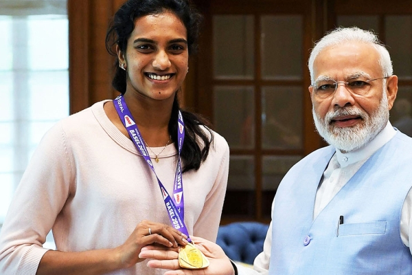 स्वदेश लौटने के बाद प्रधानमंत्री मोदी से मिलीं सिंधु