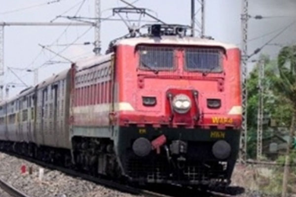 कोयले की कमी को देखते हुए रेलवे ने की 670 ट्रेनें रद्द