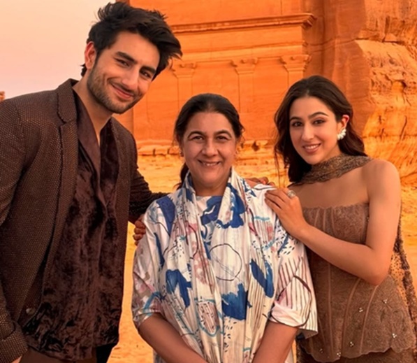 मूवी आउटिंग में स्पॉट हुईं सारा अली अली खान और पलक तिवारी, ओरी विवाद का नहीं दिखा कोई असर
