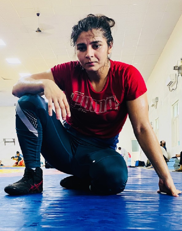 सरिता मोर : एशियाई कुश्ती चैंपियनशिप की स्वर्ण पदक विजेता को ओलंपिक में खेलने का इंतजार 