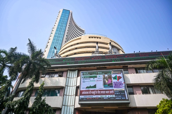 अमेरिका-ईरान में तनाव कम होने से शेयर बाजार में उछाल; सेंसेक्स 78,500 के पार 
