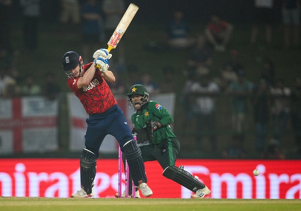 टी 20 वर्ल्ड कप: कप्तान हैरी ब्रूक ने खेली शतकीय पारी, इंग्लैंड ने पाकिस्तान को 2 विकेट से हराया
