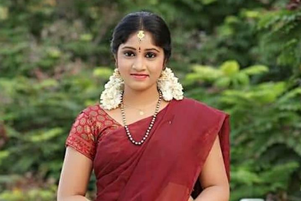 तेलुगू टीवी अभिनेत्री ने हैदराबाद में आत्महत्या की