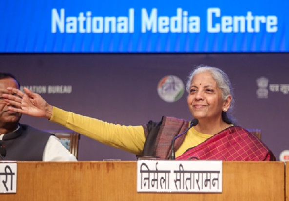 नए इनकम टैक्स नियमों और फॉर्म्स पर सरकार ने लोगों से मांगे सुझाव