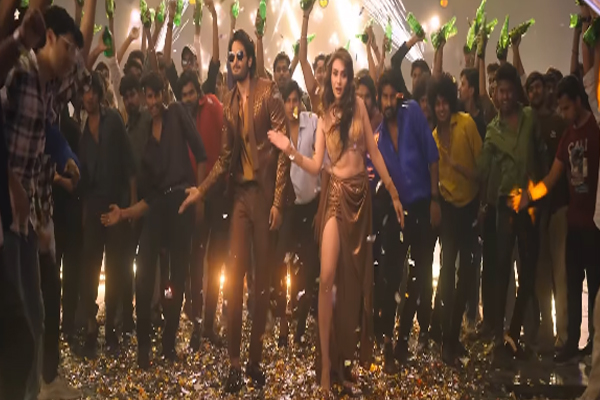 सीज़न के सबसे भव्य डांस नंबर पल्लो लटके की एक झलक दिखाते हुए जटाधारा के मेकर्स ने रिलीज़ किया गाने का शानदार और रंगीन टीज़र