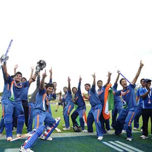 भारत तीसरी बार अंडर-19 वर्ल्ड कप चैंपियन,धोनी ब्रिगेड ने न्यूजीलैंड को धूल चटाई,पारी व 115 रन से विजय पाई 