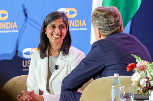 उषा वेंस ने अपने जीवन के बारे में खुलकर की बात, जेडी वेंस की महत्वाकांक्षाओं का किया समर्थन 
