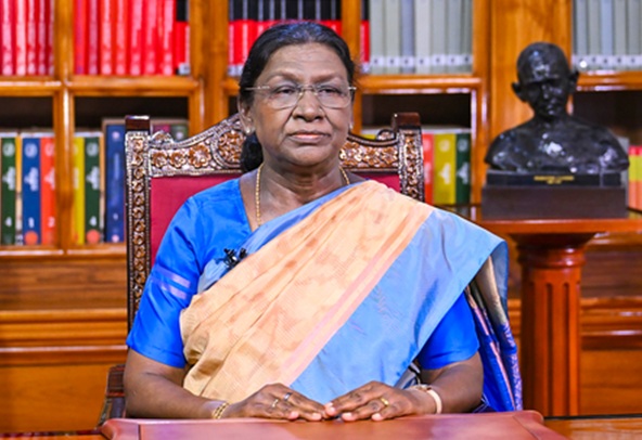 विशाखापट्टनम: इंटरनेशनल फ्लीट रिव्यू में आज शामिल होंगी राष्ट्रपति द्रौपदी मुर्मु
