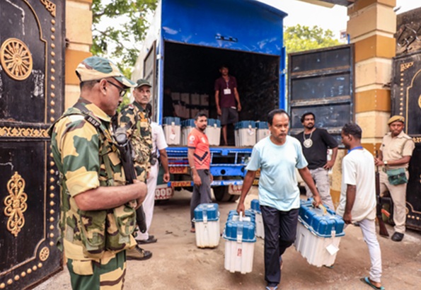 पश्चिम बंगाल : मतगणना स्थल पर प्रवेश के लिए क्यूआर कोड के जरिए वेरिफिकेशन करेगा चुनाव आयोग
