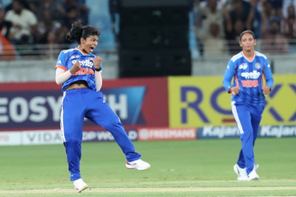 विमेंस एशिया कप : भारतीय स्पिनर्स के आगे पाकिस्तानी बल्लेबाजों का सरेंडर, शर्मनाक रिकॉर्ड भी हुआ दर्ज
