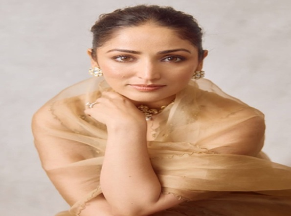 कृति सेनन से बेहतर होने की जंग में यामी गौतम की सफाई, कहा, ऐसे पीआर हथकंडे नहीं अपनाती
