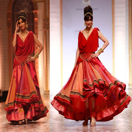 इंडियन फैशन वीक में हॉट अभिनेत्रियों के जलवे	 