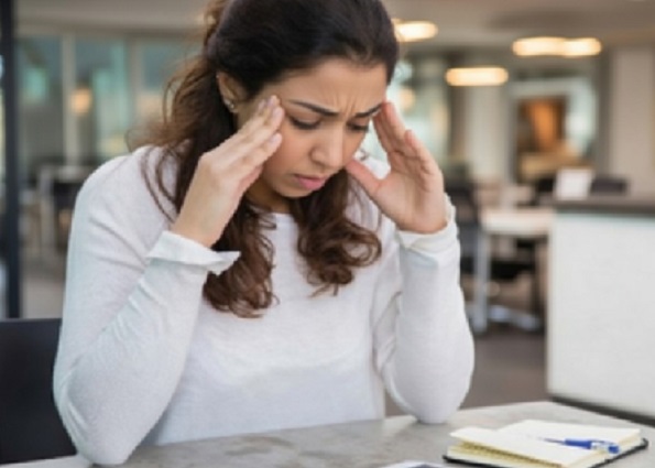 Health Tips : क्या है साइकोलॉजिकल फर्स्ट एड, मानसिक समस्याओं से जूझ रहे लोगों की कैसे करता है मदद? 