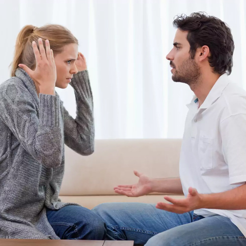 Relationship Tips: बार-बार हो जाती है पार्टनर से बहस! इन छोटी आदतों से रिश्ता होगा पहले से ज्यादा मजबूत
