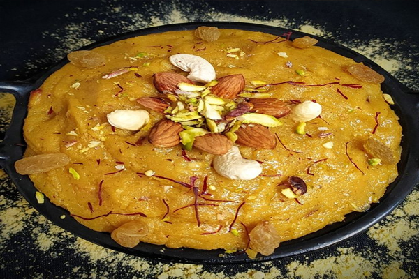 मक्के के आटे का हलवा बनाने की आसान और स्वादिष्ट विधि