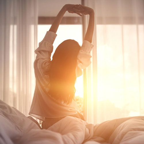 सुबह उठते ही ना देखें ये चीजें, पूरा दिन हो जाता है खराब