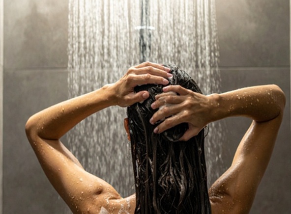 Beauty Care : शरीर की सिर्फ सफाई नहीं, आयुर्वेद में स्नान के बताए गए हैं कई फायदे, बस जान लें ये तीन स्टेप्स 
