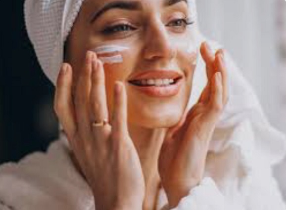 Beauty Tips : चिपचिपाहट से छुट्टी गर्मियों में तैलीय त्वचा के लिए 10 बेहतरीन जेल मॉइस्चराइजर