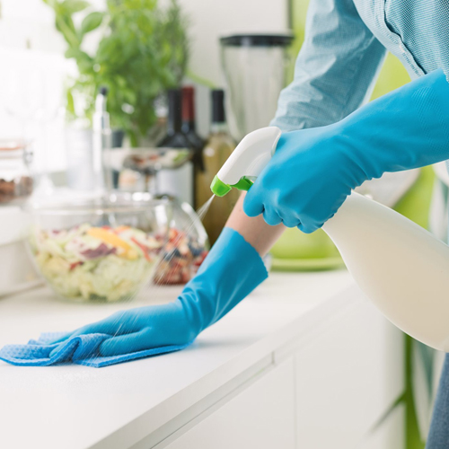Cleaning Tips: घर को हमेशा रखना चाहते हैं साफ और चमचमाता, तो अपनाएं ये आसान क्लीनिंग हैक्स