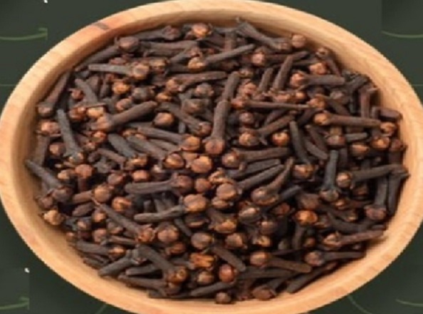 गर्मियों में शरीर को ठंडा रखने में लौंग करेगी मदद, बस जान लें ये शानदार टिप्स