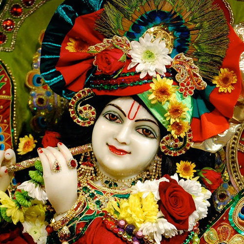  #Janmashtami: कुछ इस तरह सजाये मन्दिर और कान्हा को! 