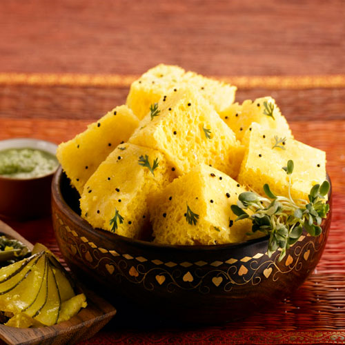 स्वादिष्ट वाटी दाल ढोकला की सौगात...Wati dal dhokla