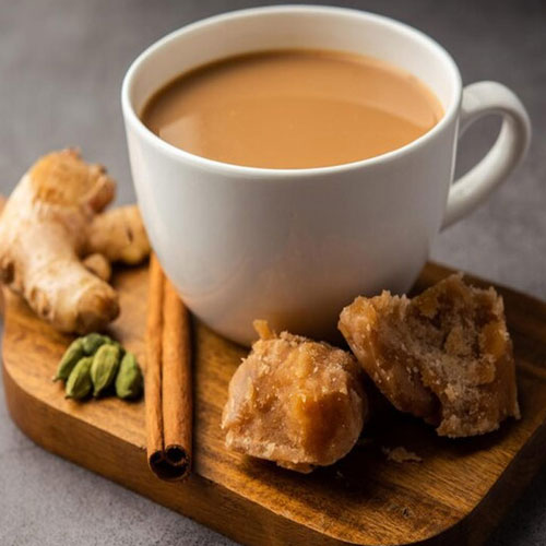 सर्दियों में पिएं गुड़ वाली चाय, ये है बनाने का आसान तरीका