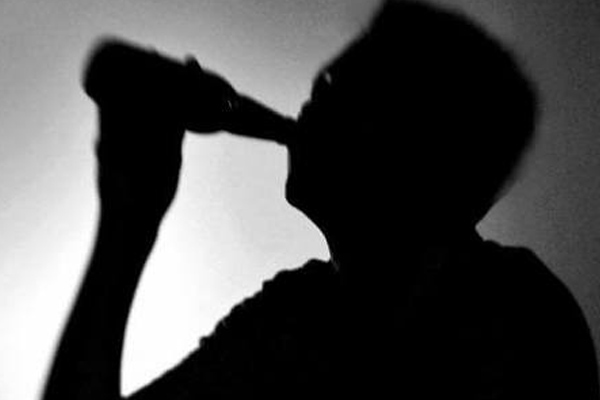 ज्यादा शराब पीने से दिल को ‘कैड’ का खतरा