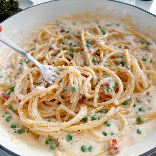 बच्चों को खिलाएं कुछ क्रीमी नूडल्स, ये है आसान रेसिपी