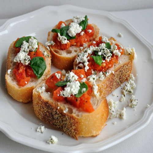 Corn ब्रूशेटा on टोस्टेड crostini के खास स्वाद