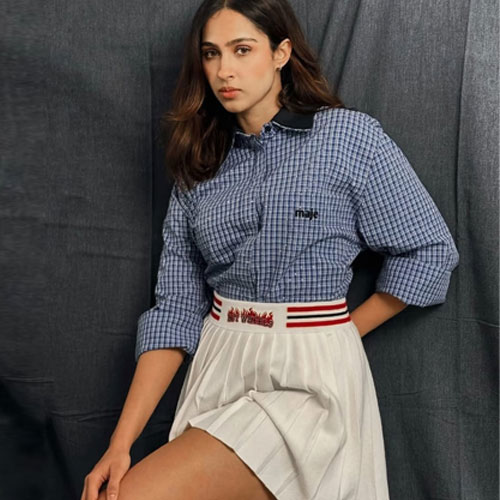 चिक से क्लासी तक है बेमिसाल पश्मीना रोशन का फैशन इवॉल्यूशन 