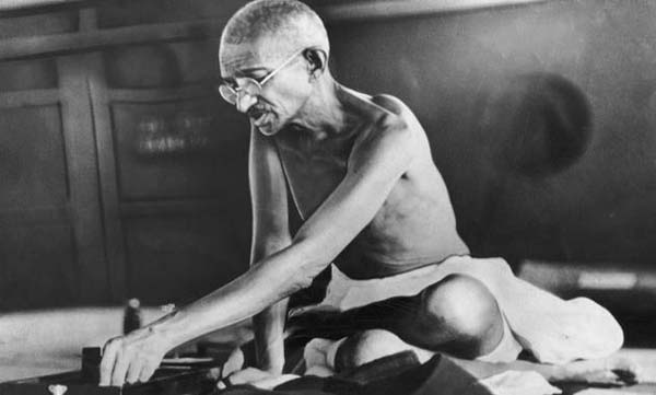 महात्मा गांधीजी के उल्लेखनीय कार्य